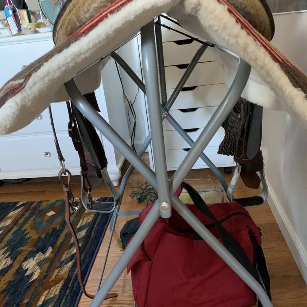 Portable Saddle Stand: image 4
